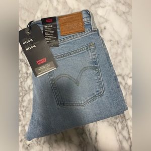 NWT W Levi’s Wedgie High-rise Jeans